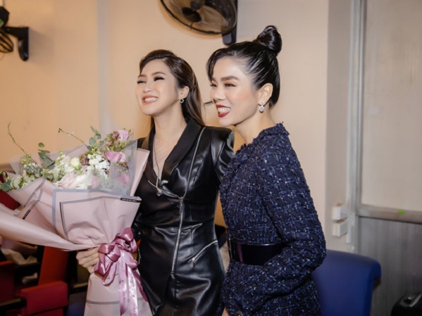 Hương Tràm vô tình tiết lộ cát-xê 'khủng' của Lệ Quyên