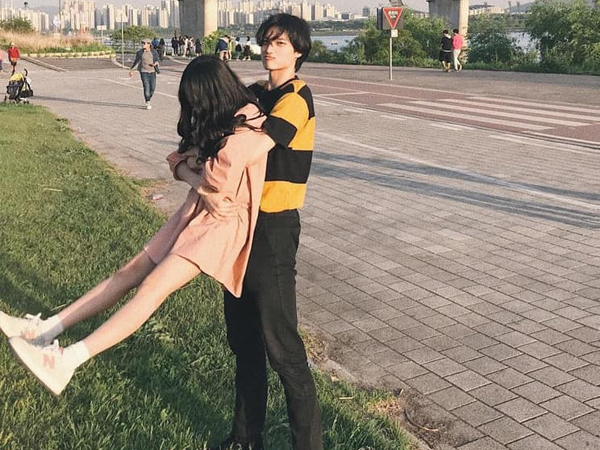 Nỗi lòng con gái khi yêu: Bạn trai người ta thì hoàn hảo khỏi chê, còn bạn trai mình nhìn là muốn gây lộn
