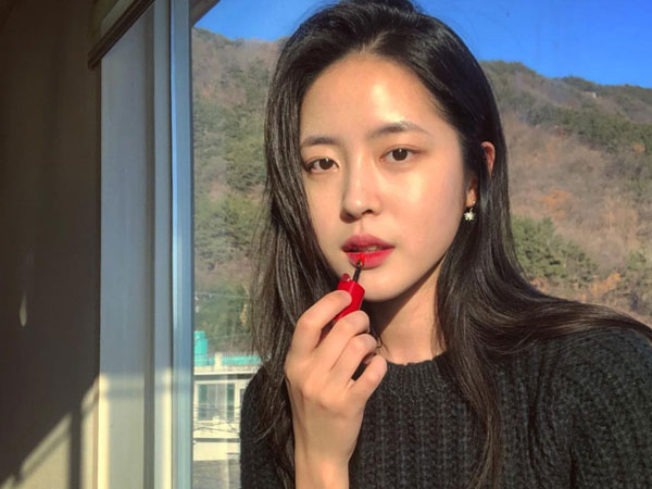 Bạn không thể có glass skin chỉ sau một đêm nhưng sẽ rút ngắn thời gian sở hữu được nó với 5 bí kíp từ chuyên gia