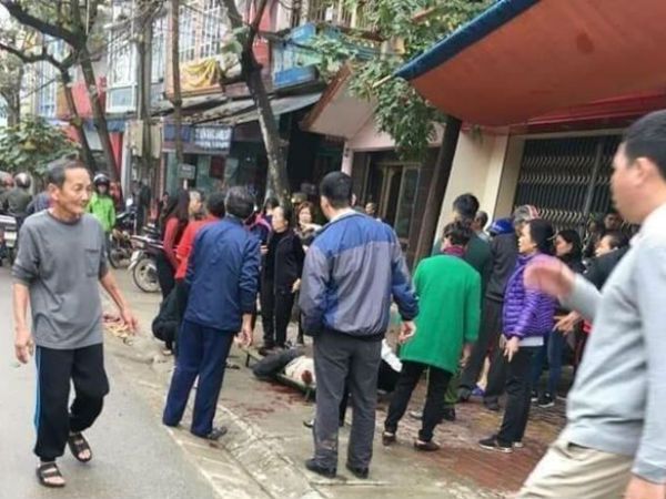 Cưa thùng phuy đựng xăng, chủ nhà và hàng xóm trọng thương