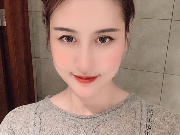Hà Lade lần đầu chia sẻ về bạn trai mới: Người chả thèm chê mình xấu khi vừa làm đủ trò phẫu thuật bên Hàn Quốc