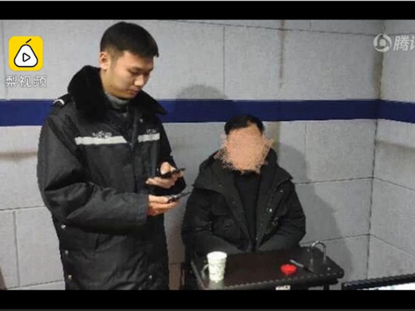 Hacker Trung Quốc bị bắt vì chiếu phim khiêu dâm ở nhà hàng