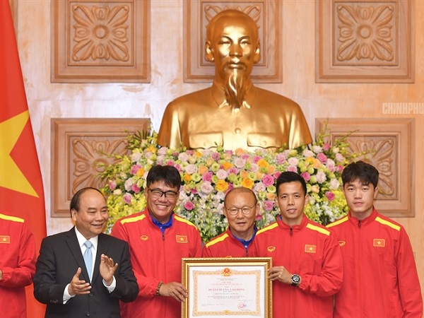 Thủ tướng Nguyễn Xuân Phúc gửi thư động viên ĐT Việt Nam trước trận đấu quyết định với Yemen