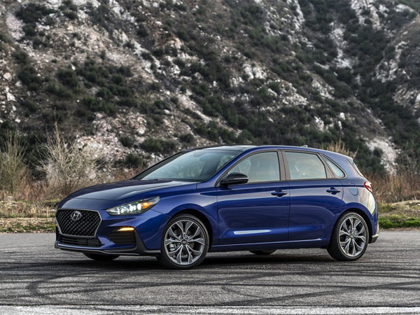 Hyundai Elantra GT N Line ra mắt, giá từ 24,185 USD
