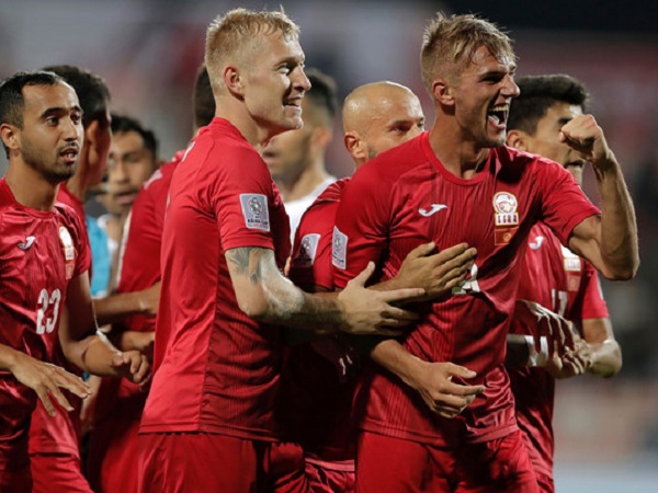 Kyrgyzstan hạ Philippines 3-1, Việt Nam cần thắng Yemen bao nhiêu bàn để sớm giành vé ngay trong đêm nay?