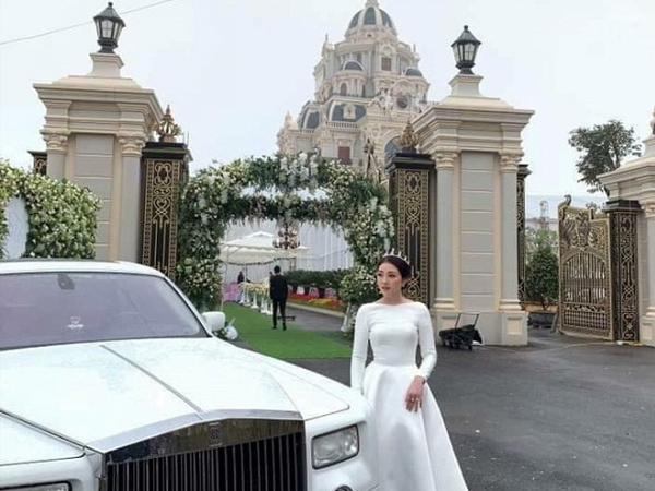 Cận cảnh lâu đài xa hoa nhà cô dâu có đám cưới 200 cây vàng