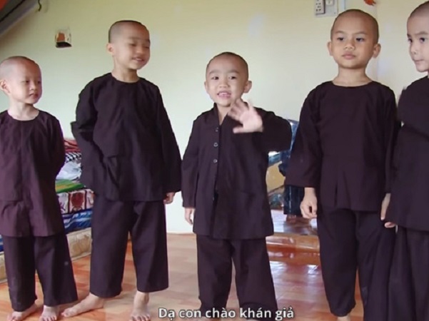 Cuộc sống của 5 chú tiểu nhóm Bồng Lai sau khi giành được giải thưởng kỷ lục của Thách thức danh hài