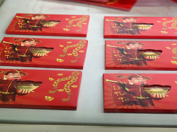 Đại gia mua 500 bao lì xì vàng ròng để mừng tuổi Tết