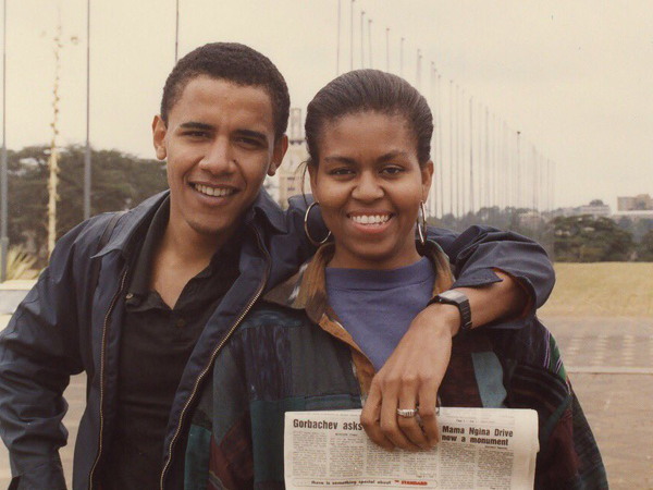 Ngọt ngào như cựu tổng thống: Ông Obama đăng ảnh thời còn hẹn hò để chúc mừng sinh nhật vợ 55 tuổi