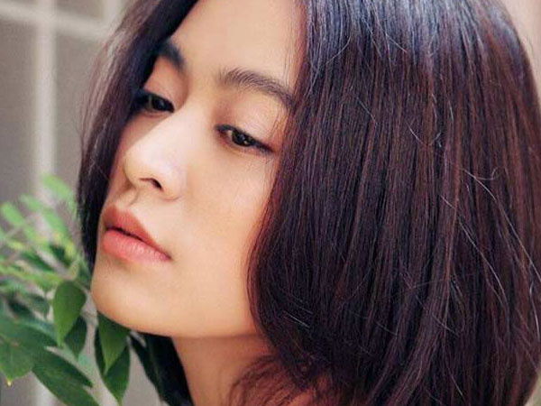 Hoàng Thùy Linh: Nữ thần 'mặt mộc' showbiz Việt