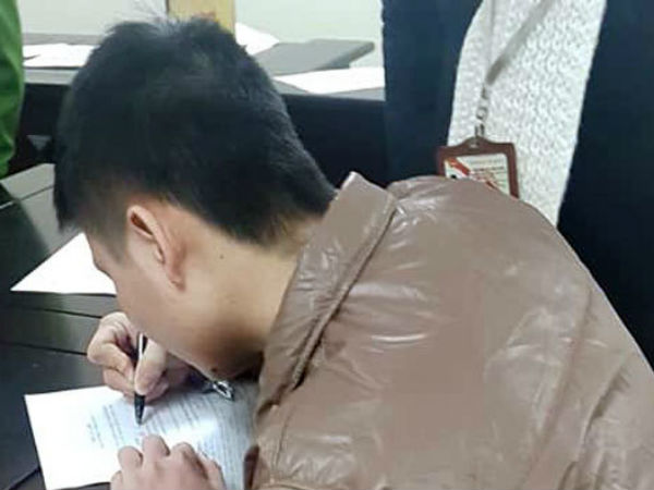 Nam sinh khóc nức nở sau nhát dao thấu ngực bạn