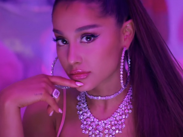 Vừa phát hành ca khúc mới chưa đầy 1 ngày, Ariana Grande đã bị tố đạo nhạc?
