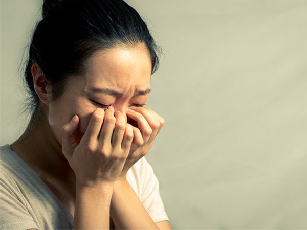 Chê cười mẹ chồng già còn cặp kè, đến lúc ông hàng xóm mất tôi mới ngớ người xấu hổ vì suy nghĩ nông cạn