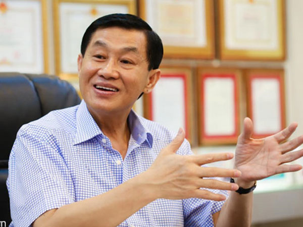 Công ty nhà chồng Hà Tăng thu 3,6 tỷ mỗi ngày nhờ bán hàng miễn thuế