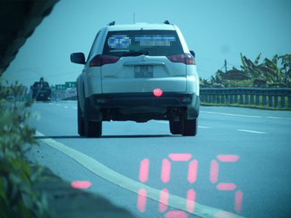 Google Maps thêm tính năng cảnh báo điểm bắn tốc độ