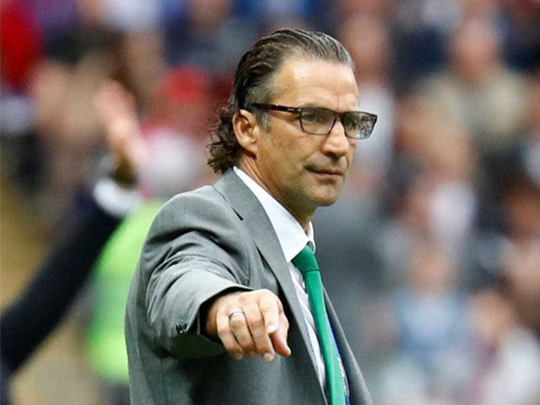 HLV Saudi Arabia từ chức sau khi bị loại khỏi Asian Cup