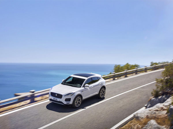 Jaguar bồi thường tiền cho khách hàng vì không thể sửa lỗi trên E-Pace