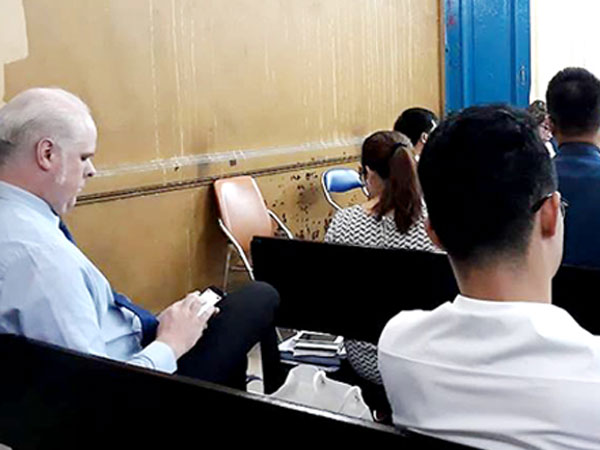 Bị sa thải, chuyên gia nước ngoài đòi bồi thường 9,6 tỷ đồng