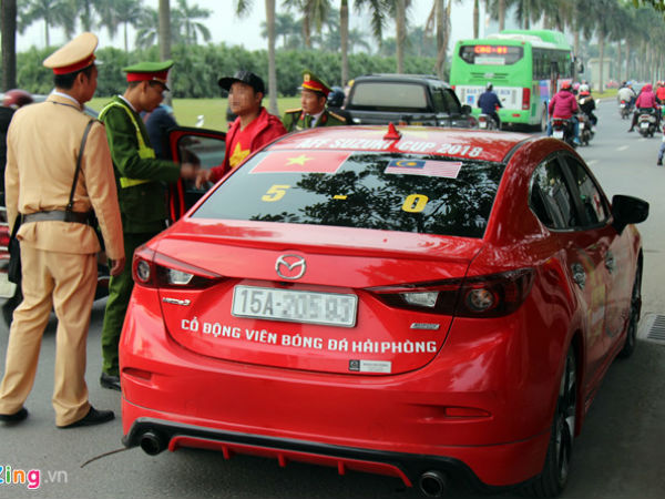 CSGT Hà Nội điều động toàn lực lượng trước trận tứ kết Asian Cup