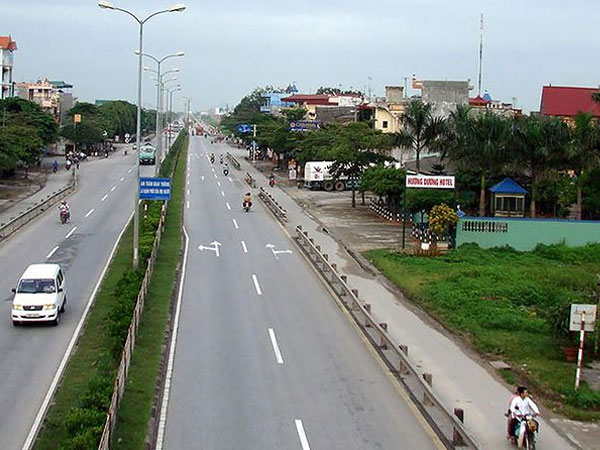 Tai nạn thảm khốc 8 người chết ở Hải Dương: Khi người bộ hành bị mất lối đi