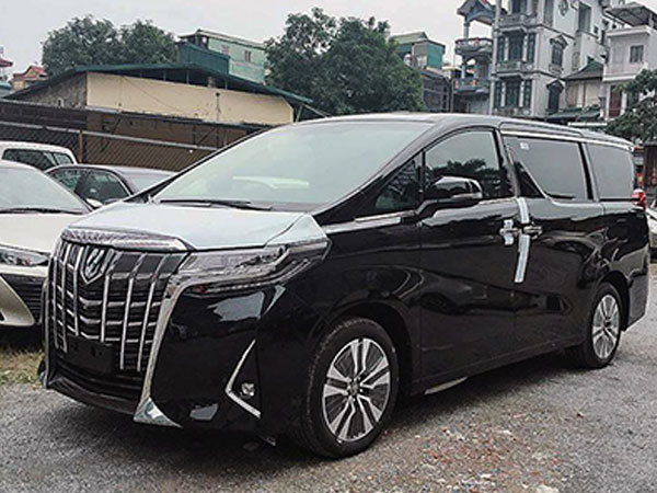 Toyota Alphard 2019 chính hãng về Việt Nam giá hơn 4 tỷ