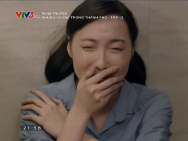 Những cô gái trong thành phố tập 12: Mất tiền, Trúc vẫn bị gã 'dê xồm' đem ra làm trò mua vui