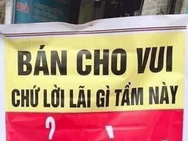'Áo ấm chân dài', 'bán cả nhà cả cửa' và những biển xả hàng cuối năm khiến 'thượng đế' bật cười