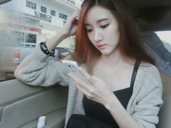 Về quê nghỉ Tết sớm, thiếu nữ ngơ ngác nhận tin nhắn chia tay của bạn trai: 'Anh có người khác rồi!'