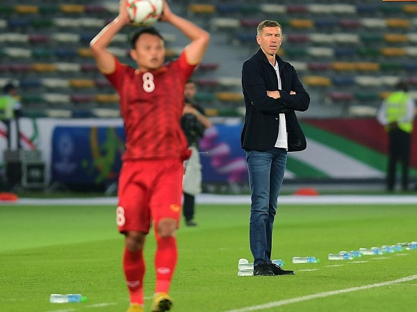 Đội tuyển từng đánh bại ĐTVN tại Asian Cup 2019 tính sa thải HLV trưởng
