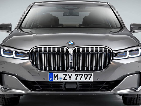 BMW 7-Series đọ dáng Audi A8 và Mercedes-Benz S-Class