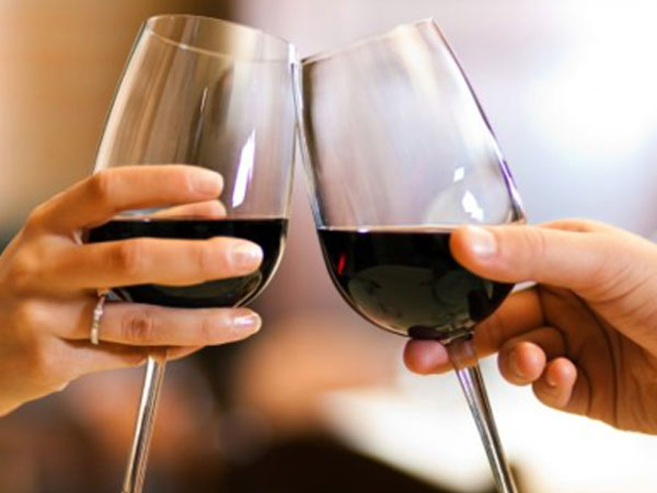 Cách nhận biết rượu vang thật giả