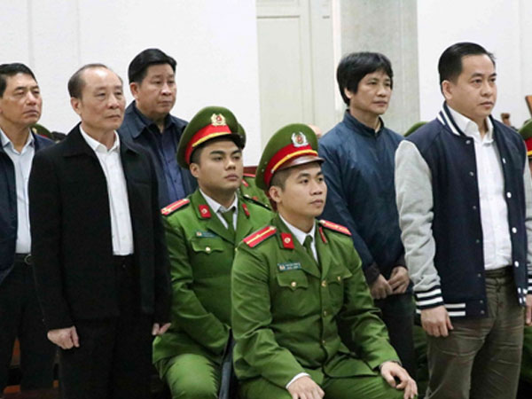 Cựu thứ trưởng công an Bùi Văn Thành bị phạt 30 tháng tù