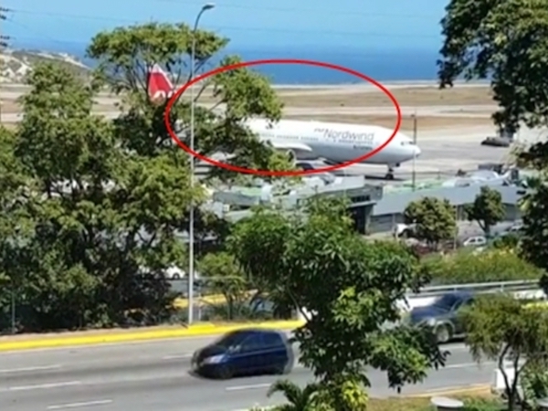 Nghị sĩ Venezuela cáo buộc máy bay Nga tới thủ đô, chở đi 20 tấn vàng