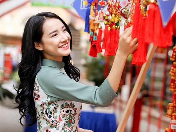 Nhã Phương lần đầu xuất hiện trên mạng xã hội sau tin đồn đã sinh con