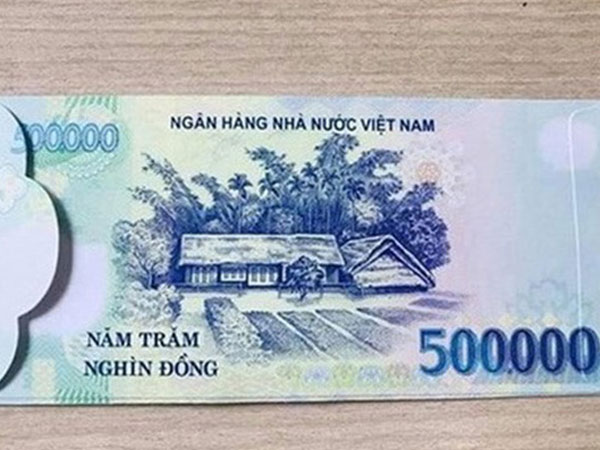 Bất chấp lệnh cấm, bao lì xì in hình tiền Việt Nam vẫn bán công khai