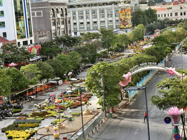 Cận cảnh đường hoa Nguyễn Huệ ở Sài Gòn trước giờ khai mạc đón Tết Kỷ Hợi 2019