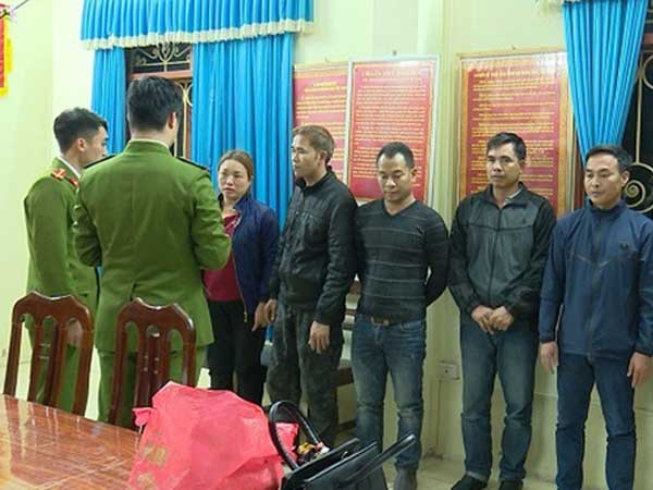 Triệt phá ổ đánh bạc ngày cận Tết, thu 2 khẩu súng cùng 59 kg pháo