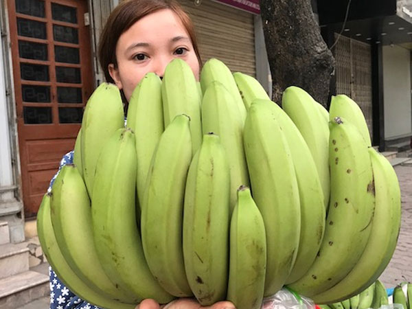 Gần nửa triệu đồng nải chuối xanh bày mâm ngũ quả
