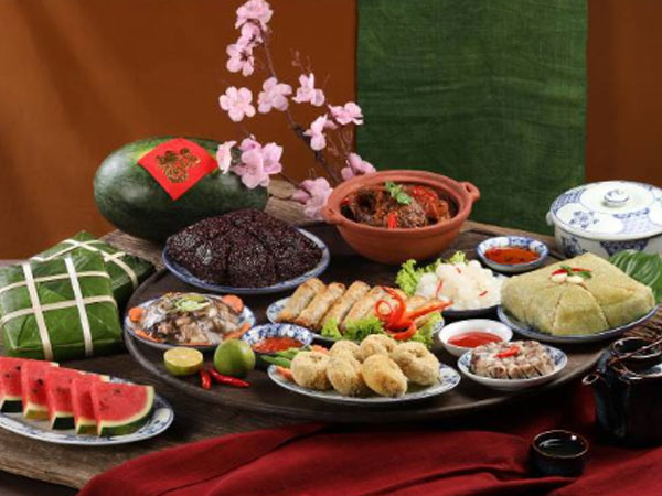 Tiền triệu mâm cỗ Tết vẫn 'cháy hàng'