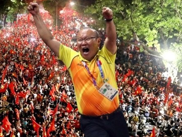 HLV Park Hang Seo: Phía sau hào quang 'gây bão'