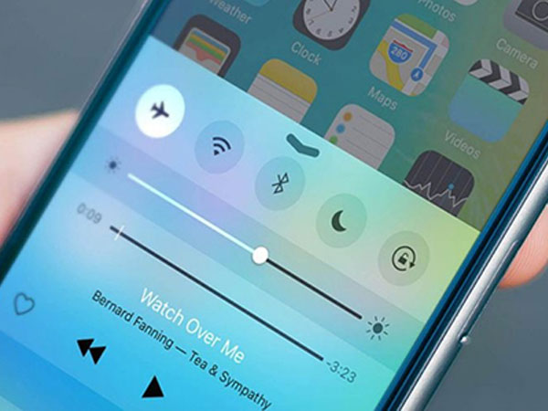 6 mẹo tăng thời gian dùng pin cho smartphone khi du xuân