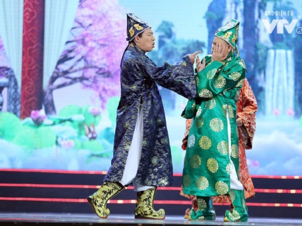 'Gắng gượng, vật vã, thô thiển như Táo Quân hôm qua mà người ta cũng làm được... sợ thật'