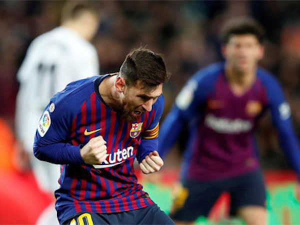 Messi bứt phá trong cuộc đua Giày Vàng