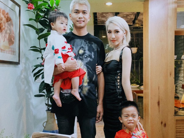 Tất tần tật về cặp đôi Big Daddy và Emily: Trước khi công khai ảnh gia đình hạnh phúc từng có tình sử yêu như truyện!