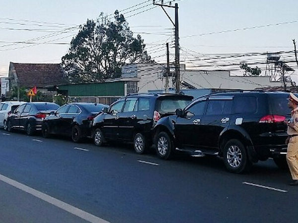 5 ôtô đâm liên hoàn ở Lâm Đồng