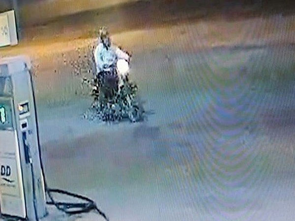 Dân treo thưởng 50 triệu cho người cấp tin về kẻ giết nhân viên cây xăng