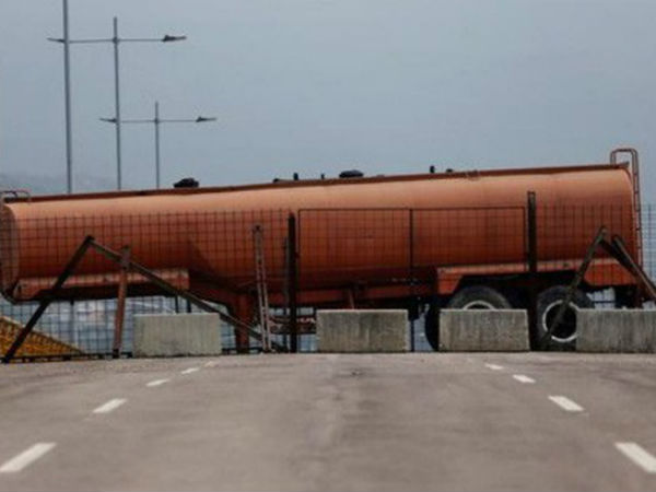 Đoàn xe cứu trợ của Mỹ tới, quân đội Venezuela phong tỏa biên giới