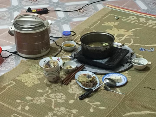 Dỗ con ngủ cho cả nhà ăn lẩu, dâu trẻ tái mặt khi đi ra thấy mâm bát chỏng chơ không một bóng người
