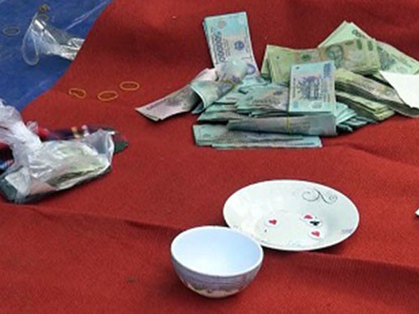 Nhóm người mang hơn 1 tỷ đến sới bạc sát phạt ngày Tết