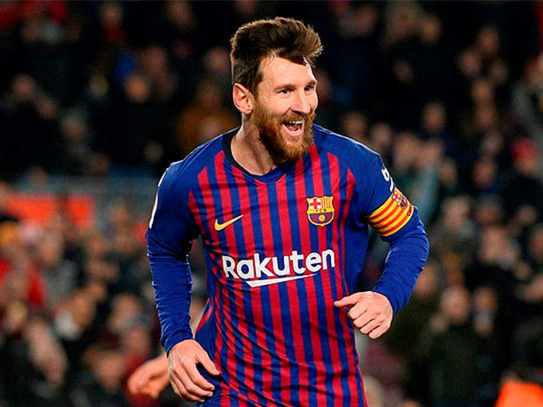 Thu nhập mỗi tháng của Messi gần gấp đôi Ronaldo
